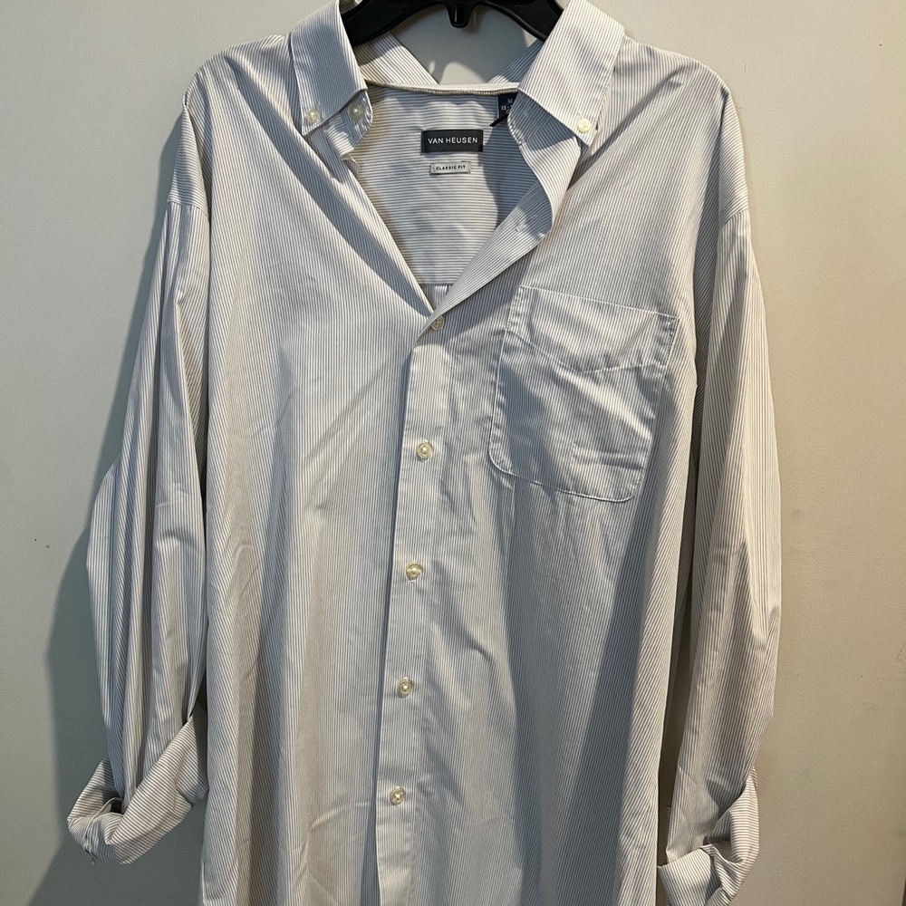 Van Heusen Classic fit Men’s Medium
